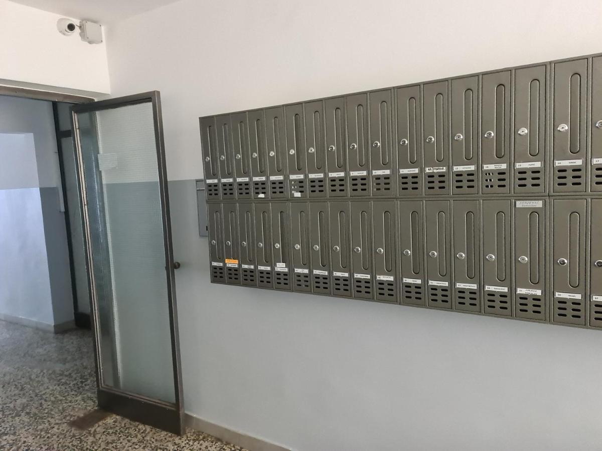 Apartman U Velikoj Gorici Zeljko Velika Gorica Buitenkant foto